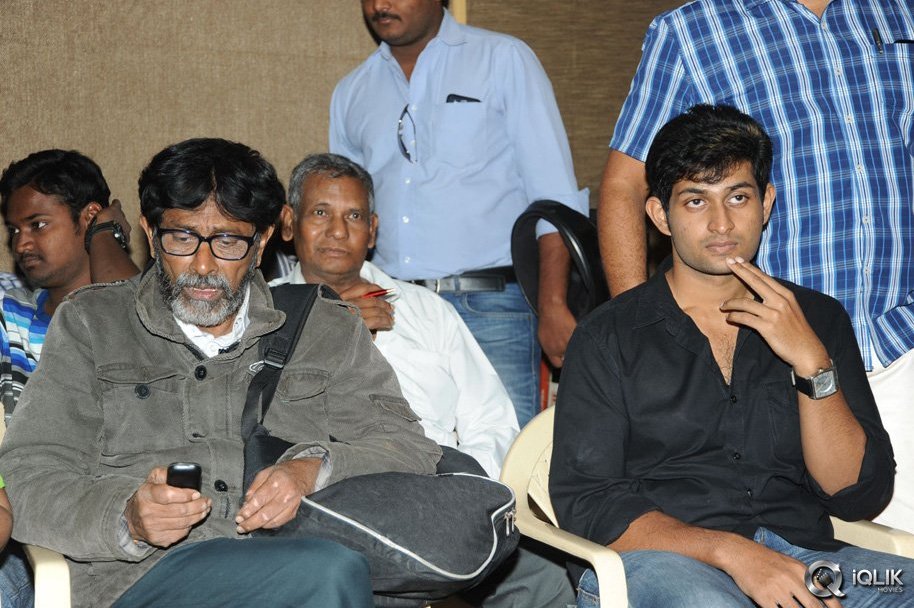 Tholi-Sandhya-Velalo-Movie-Trailer-Launch